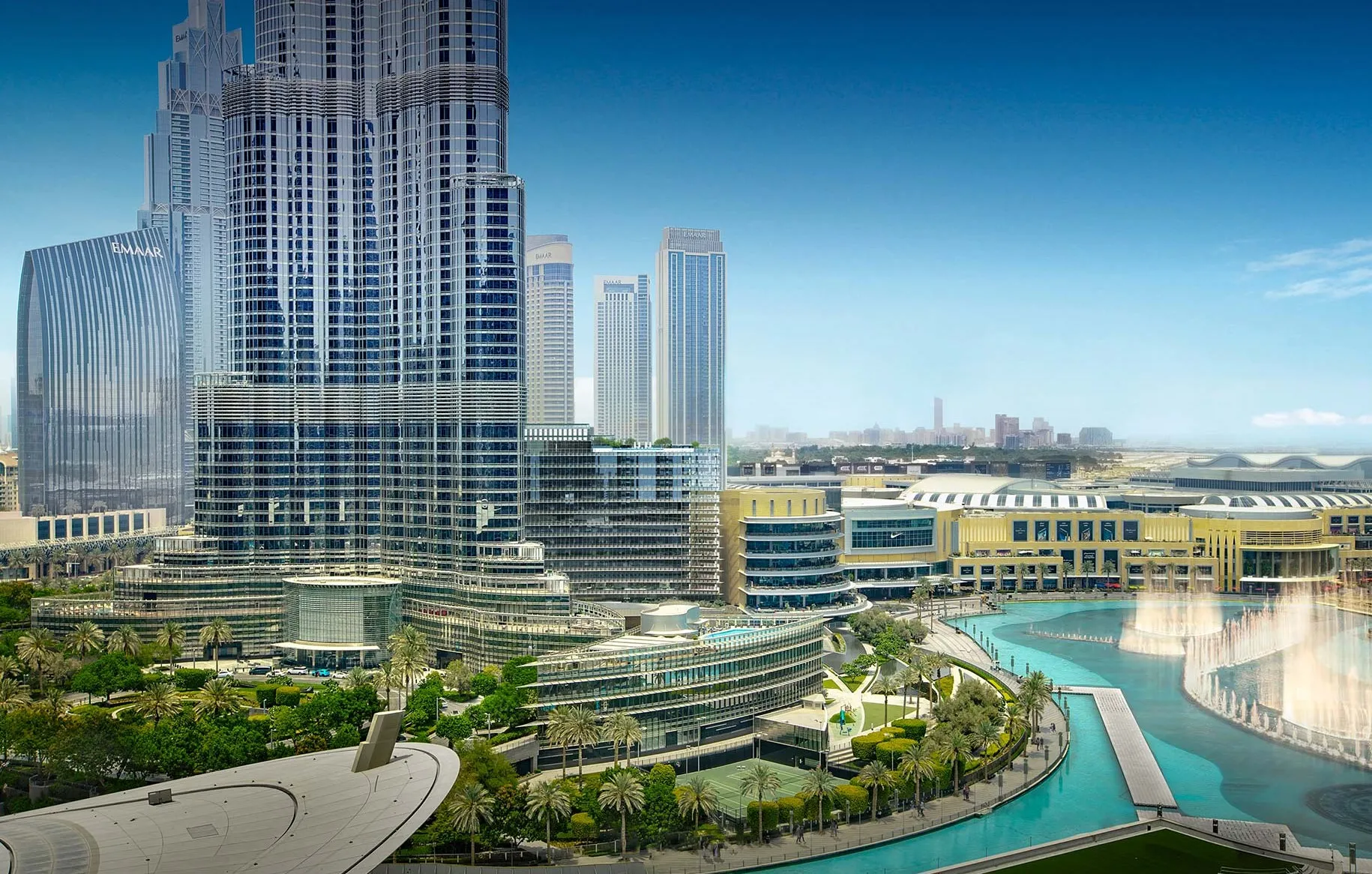 Panoramic view of The Residence, Burj Khalifa, Dubai Mall and the Fountain